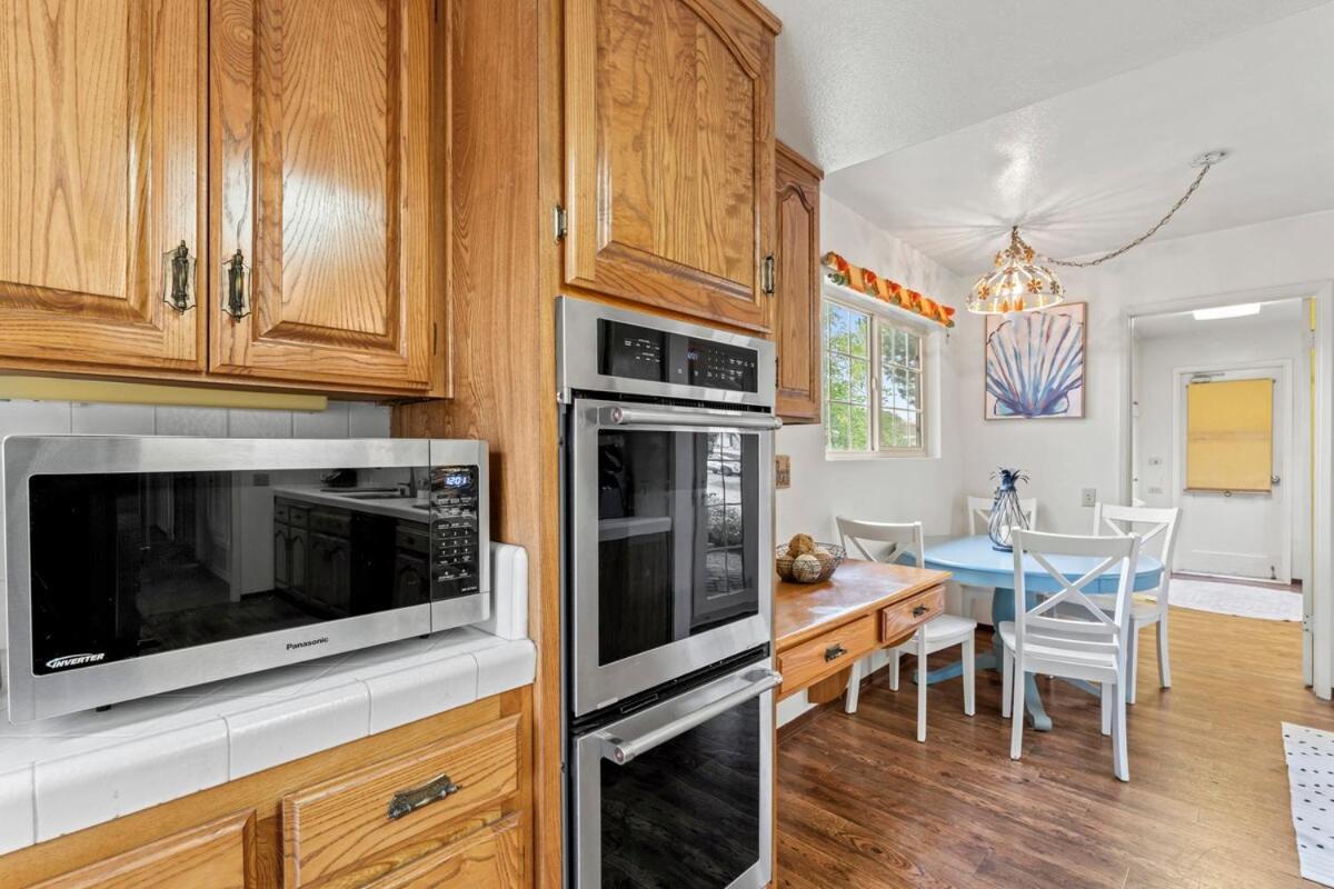 In San Diego! The Blue Leaf With 3bed 2bath, Golf, Large Yard! Holiday home