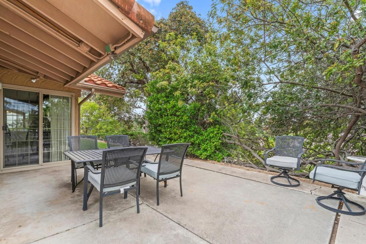 In San Diego! The Blue Leaf With 3bed 2bath, Golf, Large Yard! Holiday home