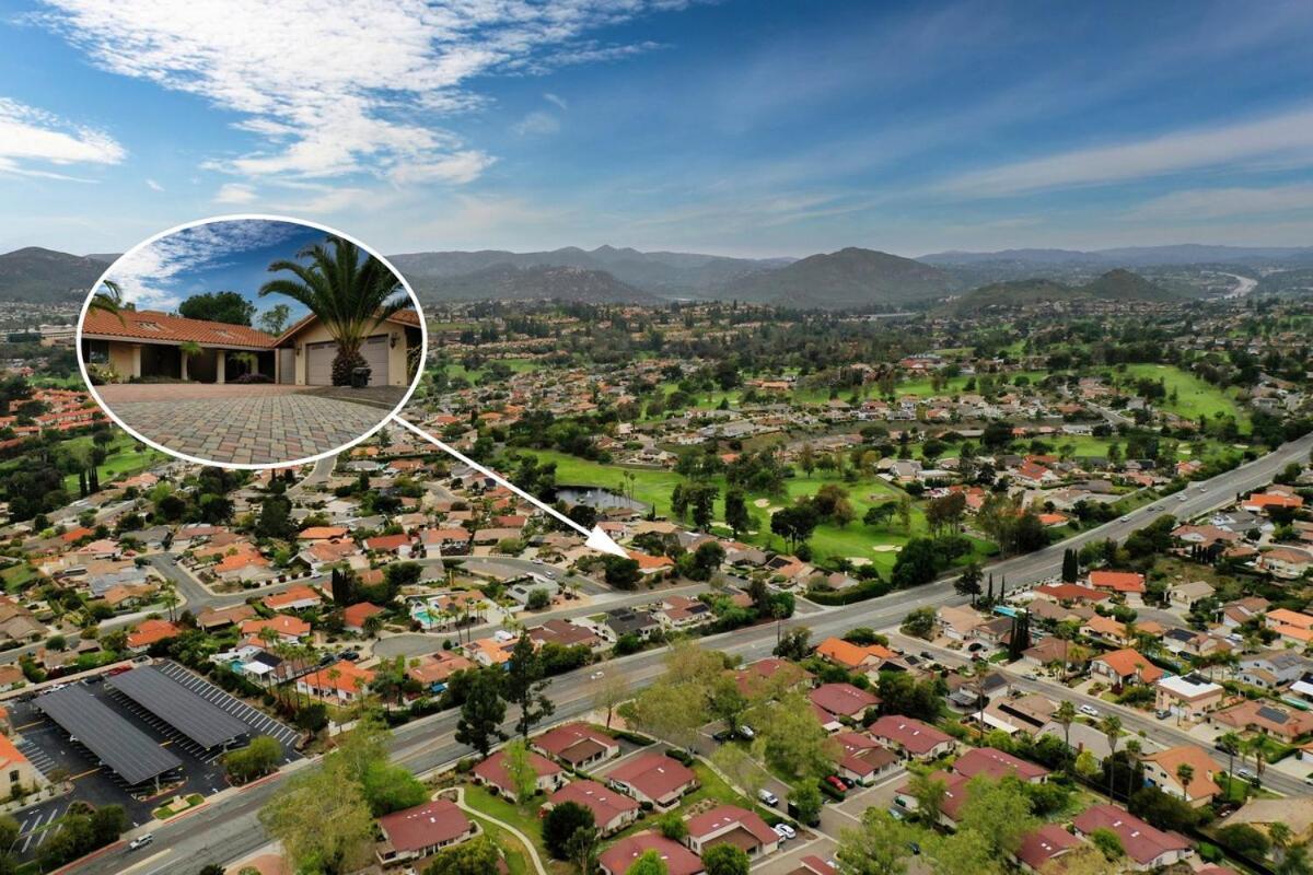 Holiday home In San Diego! The Blue Leaf With 3bed 2bath, Golf, Large Yard! *
